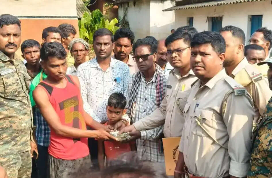 हाथी के हमले से मां-बेटी की मौत, दो बुजुर्ग गंभीर रूप से घायल