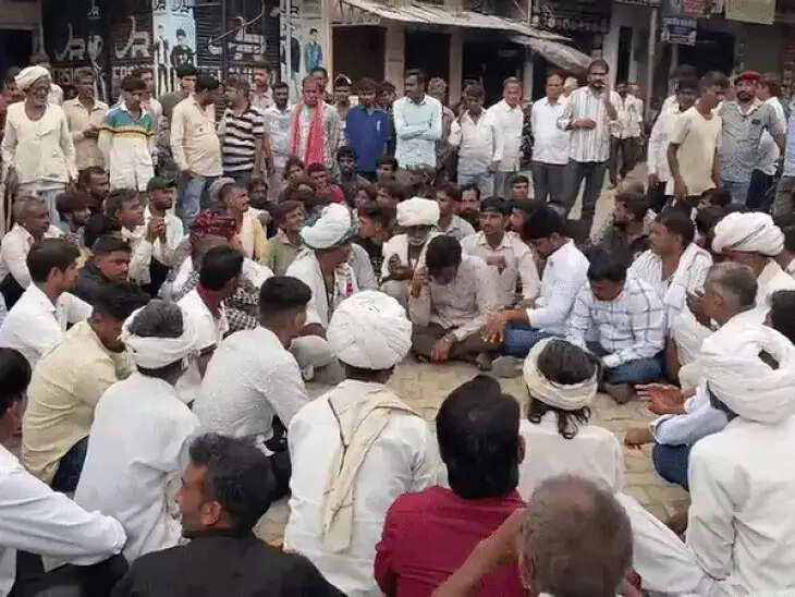 मां-बेटी हत्याकांड के विरोध में वल्लभनगर रहा बंद