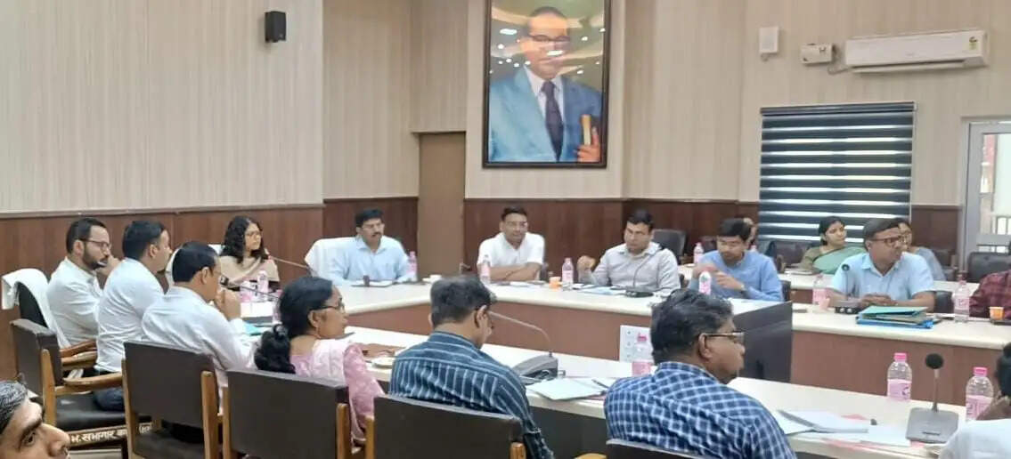 कोई भी बच्चा शिक्षा से वंचित न रहे, जनभागीदारी से सफल होगा अभियान : सीडीओ