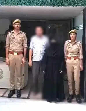 लाइसेंसी पिस्तौल दिखाकर युवती का धर्म परिवर्तन कराने वाले आरोपित दंपत्ति गिरफ्तार