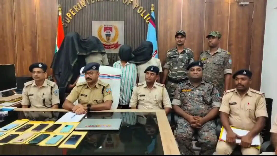 झपट्टा मार मोबाइल चोरी करने वाले गिरोह के चार सदस्य गिरफ्तार