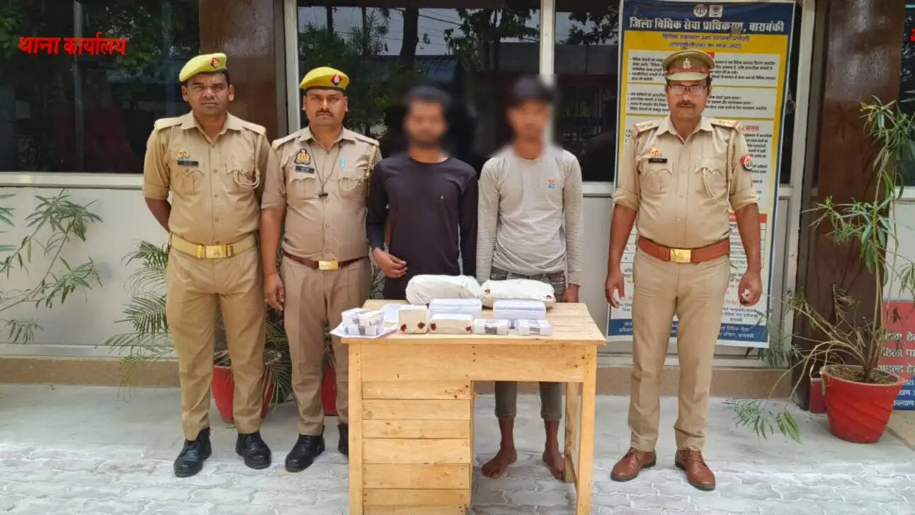पुलिस ने किया शातिर चोरों को गिरफ्तार, नकदी समेत स्मैक बरामद