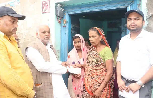 आपदा पीड़ितों की सहायता सरकार की सर्वोच्च प्राथमिकता : श्रवण कुमार