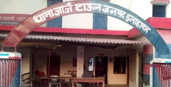 घर के अन्दर फंदे से लटका मिला युवक का शव, सुसाइड नोट में युवती को बताया जिम्मेदार