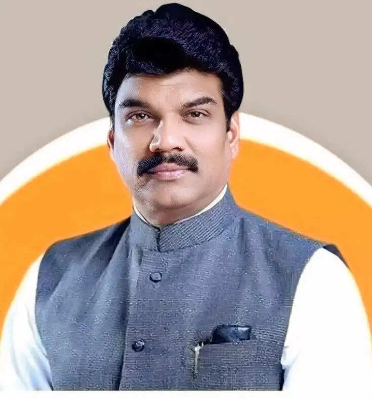 कांग्रेस के धरना-प्रदर्शन पर खाद्य मंत्री का तीखा पलटवार, बोले- “सड़क पर प्रदर्शन नहीं, किसानों की सेवा करे कांग्रेस”