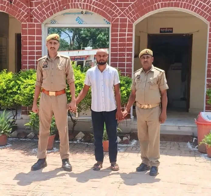 लार पुलिस ने अवैध तमंचा के साथ युवक को गिरफ्तार किया