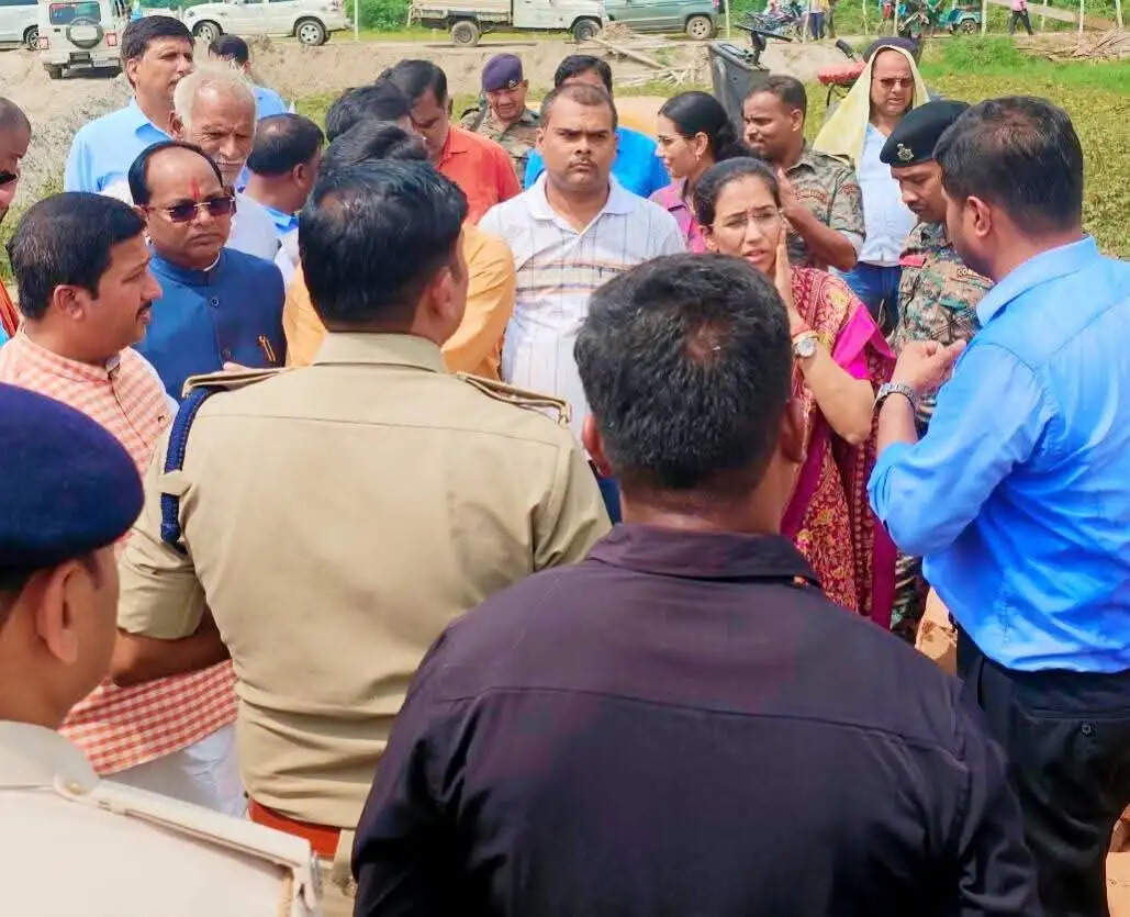 मुख्यमंत्री के आगमन को लेकर तैयारियां पूरी