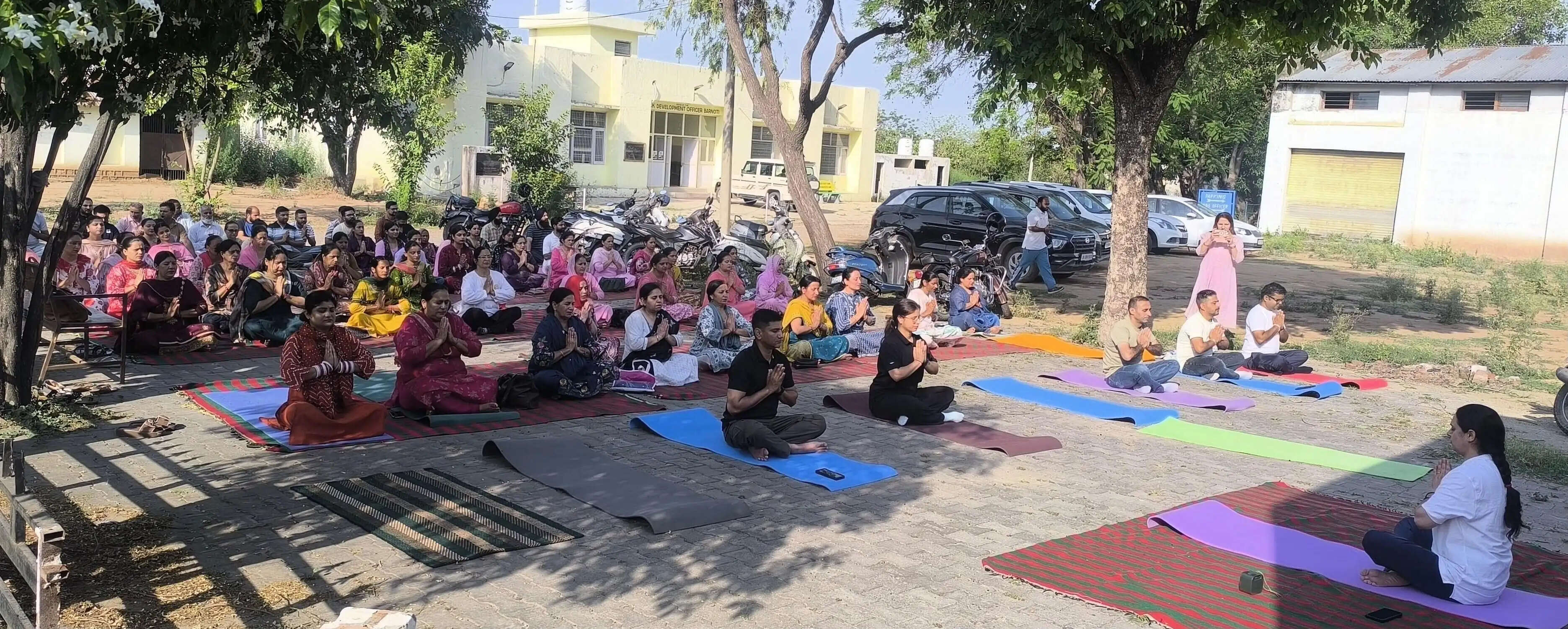 योग 365 अभियान को मिला बल-बरनोटी में भव्य मॉर्निंग योग सत्र आयोजित