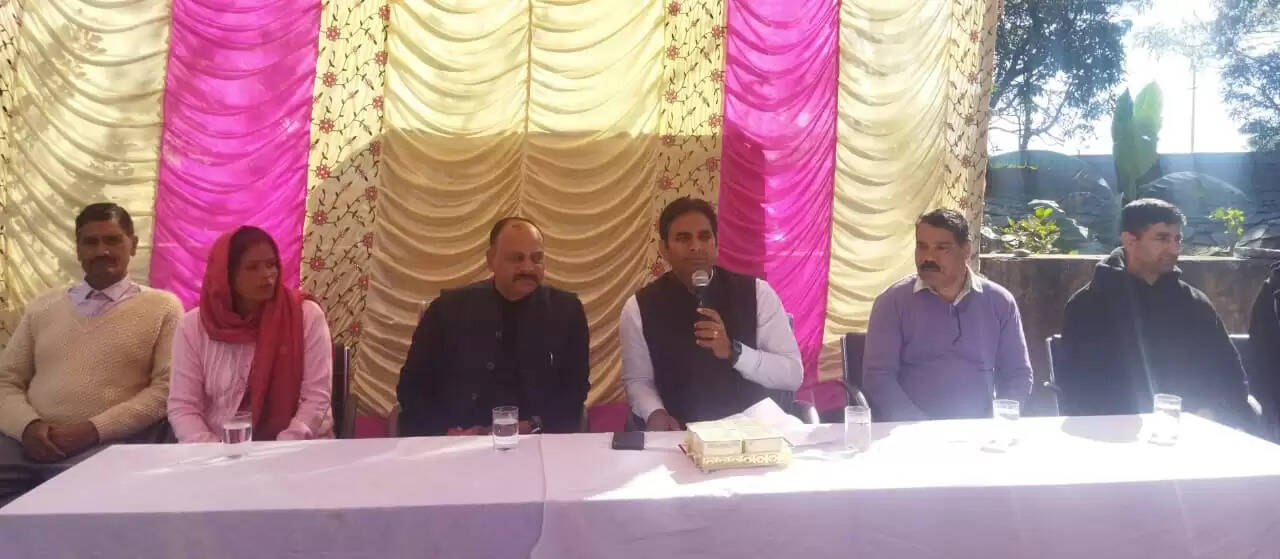 अपनी ऊर्जा को नशे में नहीं, रचनात्मक गतिविधियों में लगाएं युवा : उपायुक्त हेमराज वैरबा