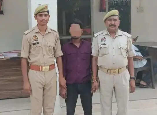 देशी शराब के साथ एक आरोपित गिरफ्तार