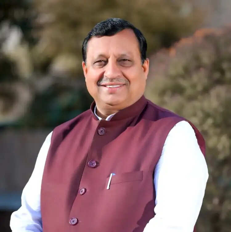 कांग्रेस सरकार में कुटलैहड़ के कई गांवों की बस सेवाएं लंबे समय से बंद : वीरेंद्र कंवर