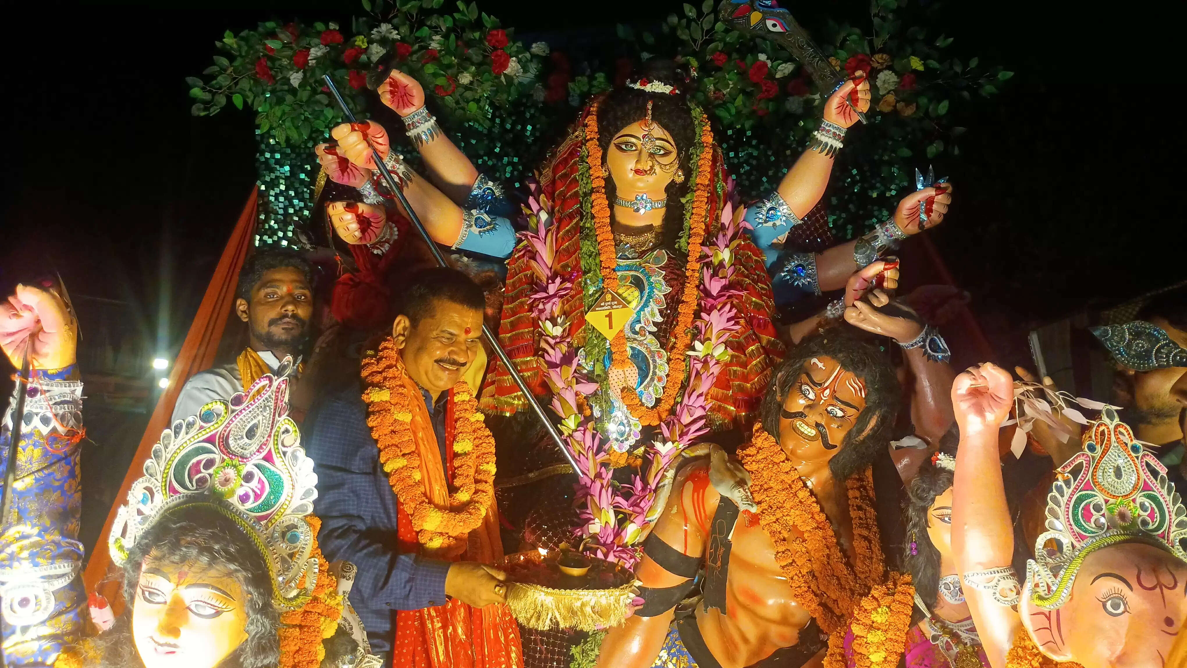 जिले भर में लगभग 2150 प्रतिमाओं का विसर्जन किया गया