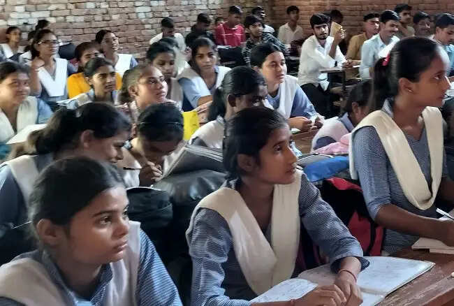 मध्य प्रदेश के 68 महाविद्यालयों में नवीन सत्र 2026-27 में शुरू होंगे एआई आधारित सर्टिफिकेट कोर्स