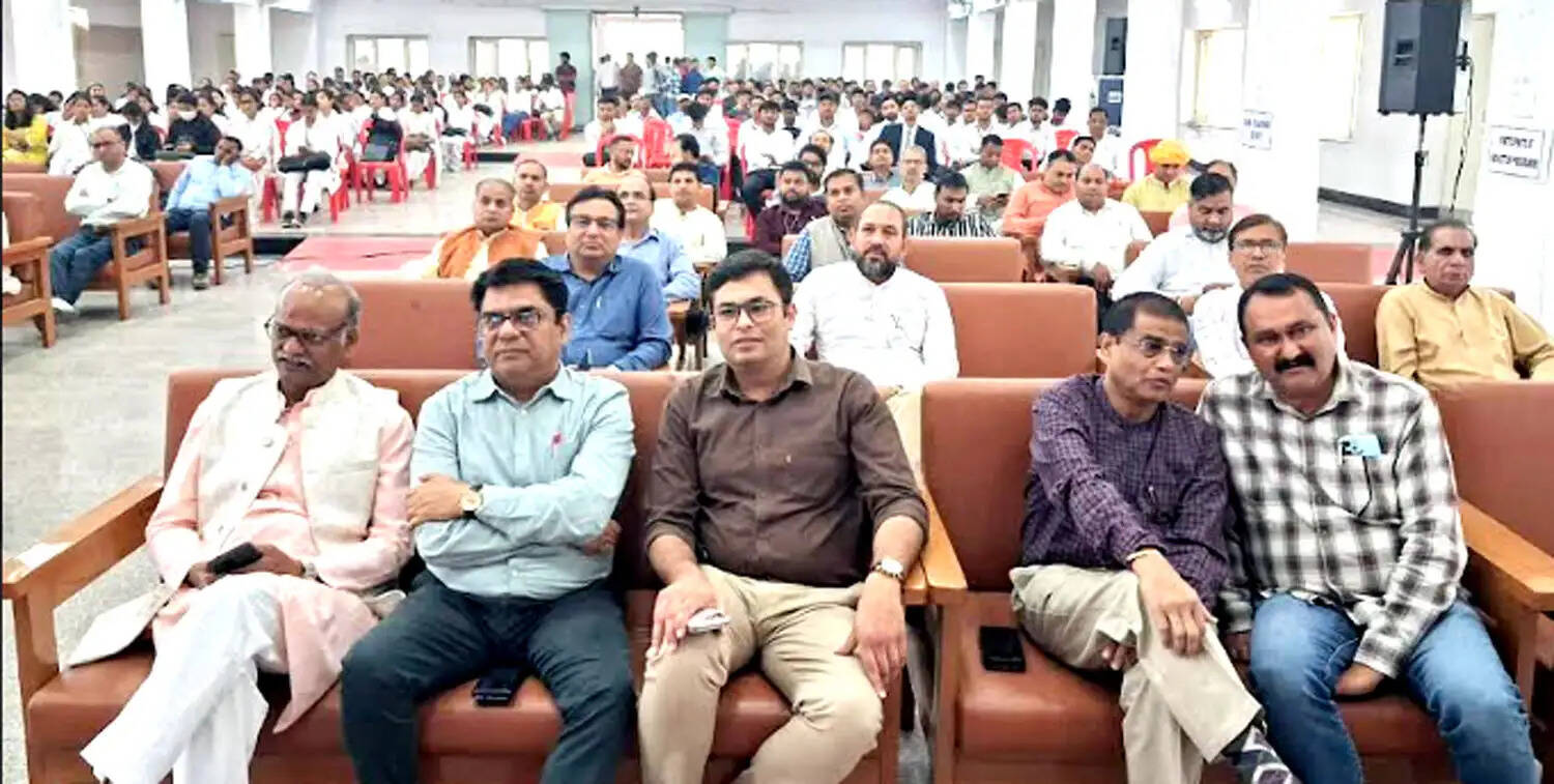 गुरुकुल में पोस्ट बजट वेबिनार का आयोजन