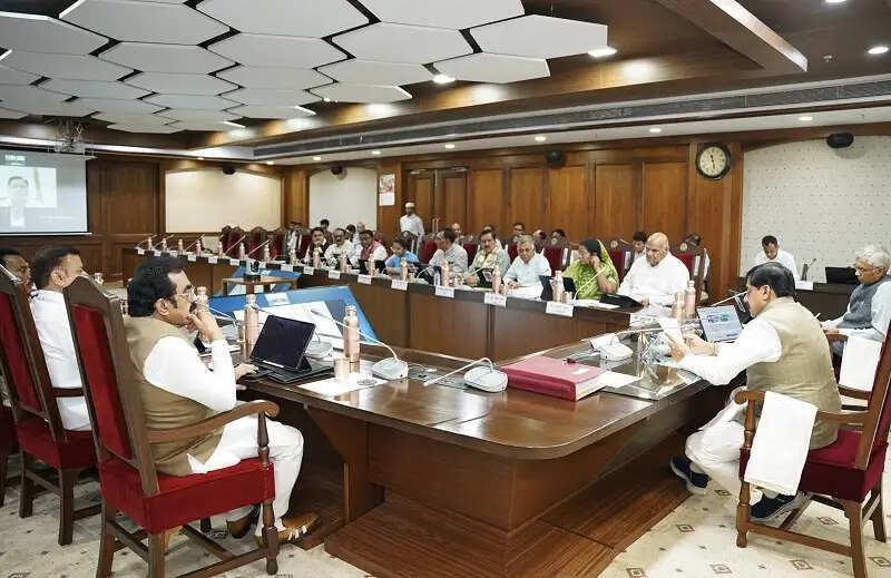 मप्र कैबिनेट का किसानों के हित में बड़ा फैसला, प्रधानमंत्री फसल बीमा योजना के लिए 11,608.47 करोड़ रुपये स्वीकृत