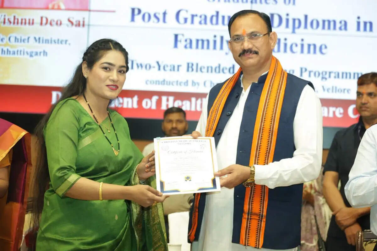 व्यावहारिक कौशल से समाज के अंतिम व्यक्ति तक बेहतर स्वास्थ्य सेवाएं पहुंचाने में चिकित्सक निभाएंगे अग्रणी भूमिका :&nbsp;मंत्री &nbsp;जायसवाल