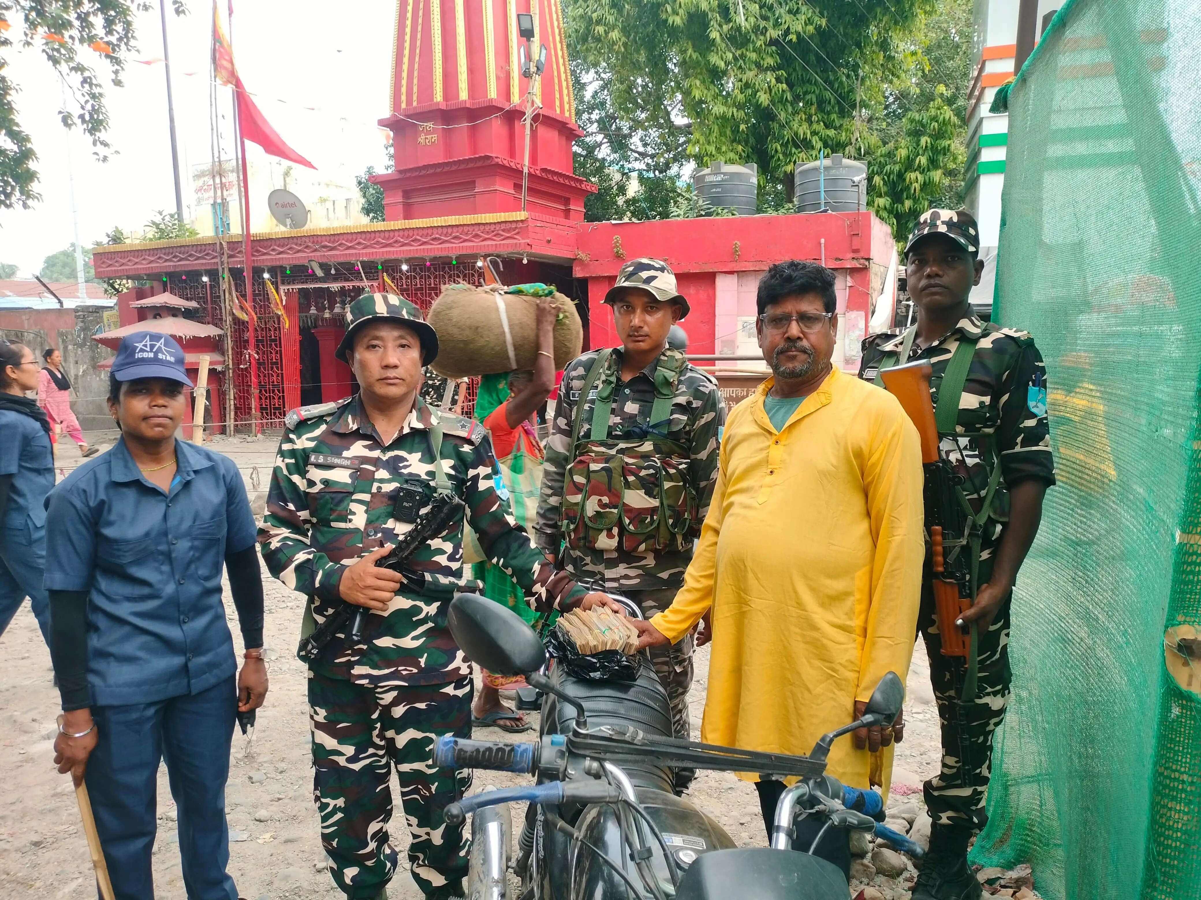 एसएसबी ने 4.24 लाख नेपाली मुद्रा के साथ फारबिसगंज के राजेश चौधरी को किया गिरफ्तार