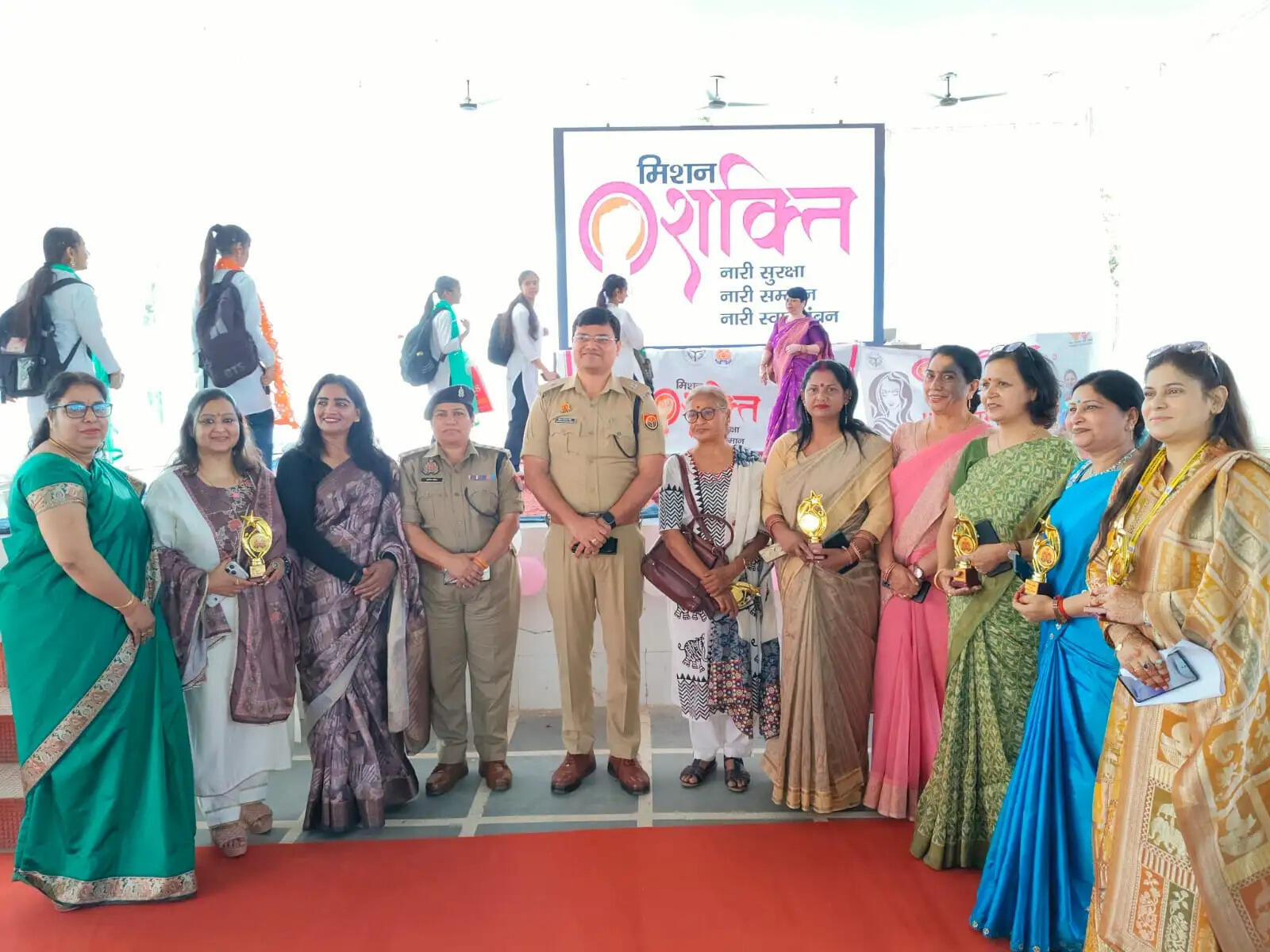 सांस्कृतिक कार्यक्रम के माध्यम से महिला सुरक्षा एवं सशक्तिकरण के प्रति किया जागरूक