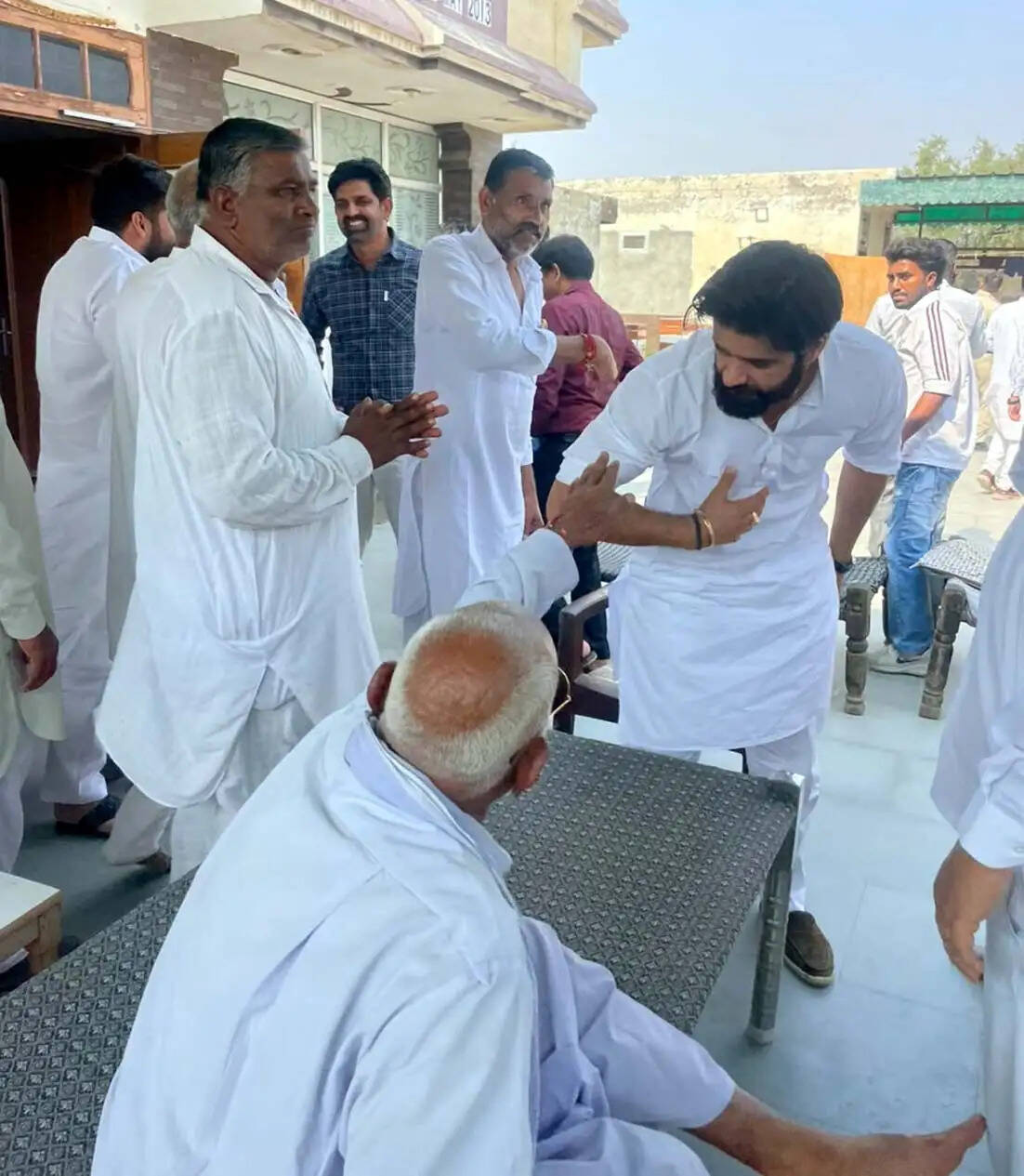 हिसार : आदमपुर की जनता से राजनीतिक नहीं परिवार जैसा रिश्ता: भव्य बिश्नोई