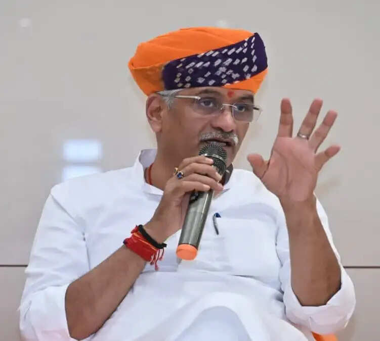 केंद्रीय मंत्री का विपक्ष पर कटाक्ष- व्यवस्था को बाधित करने की राजनीति देशहित में नहीं