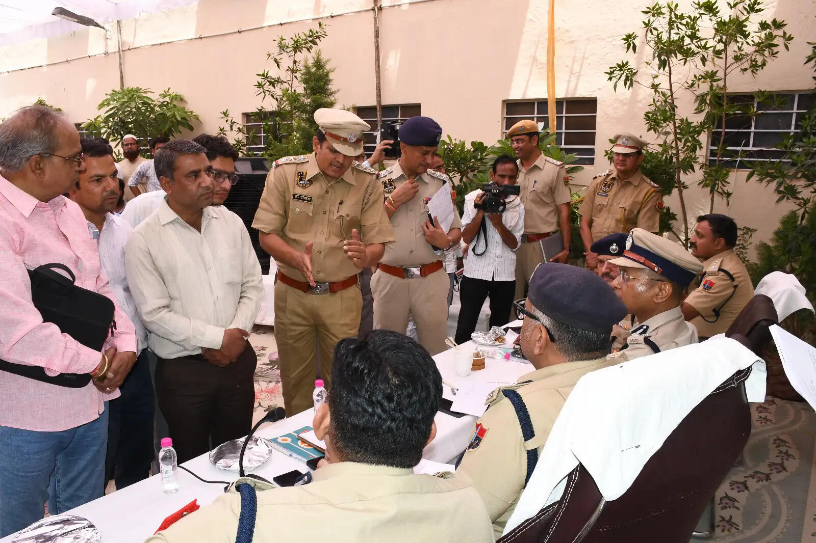 जयपुर पुलिस कमिश्नर ने आमेर थाने में जनसुनवाई कर परिवादियों को दी राहत