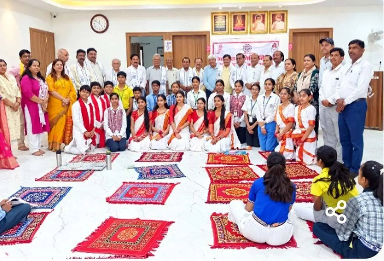 हिसार : जैन गर्ल्स सीनियर सेकेंडरी स्कूल की छात्रा शीतल ने हासिल किया प्रथम स्थान