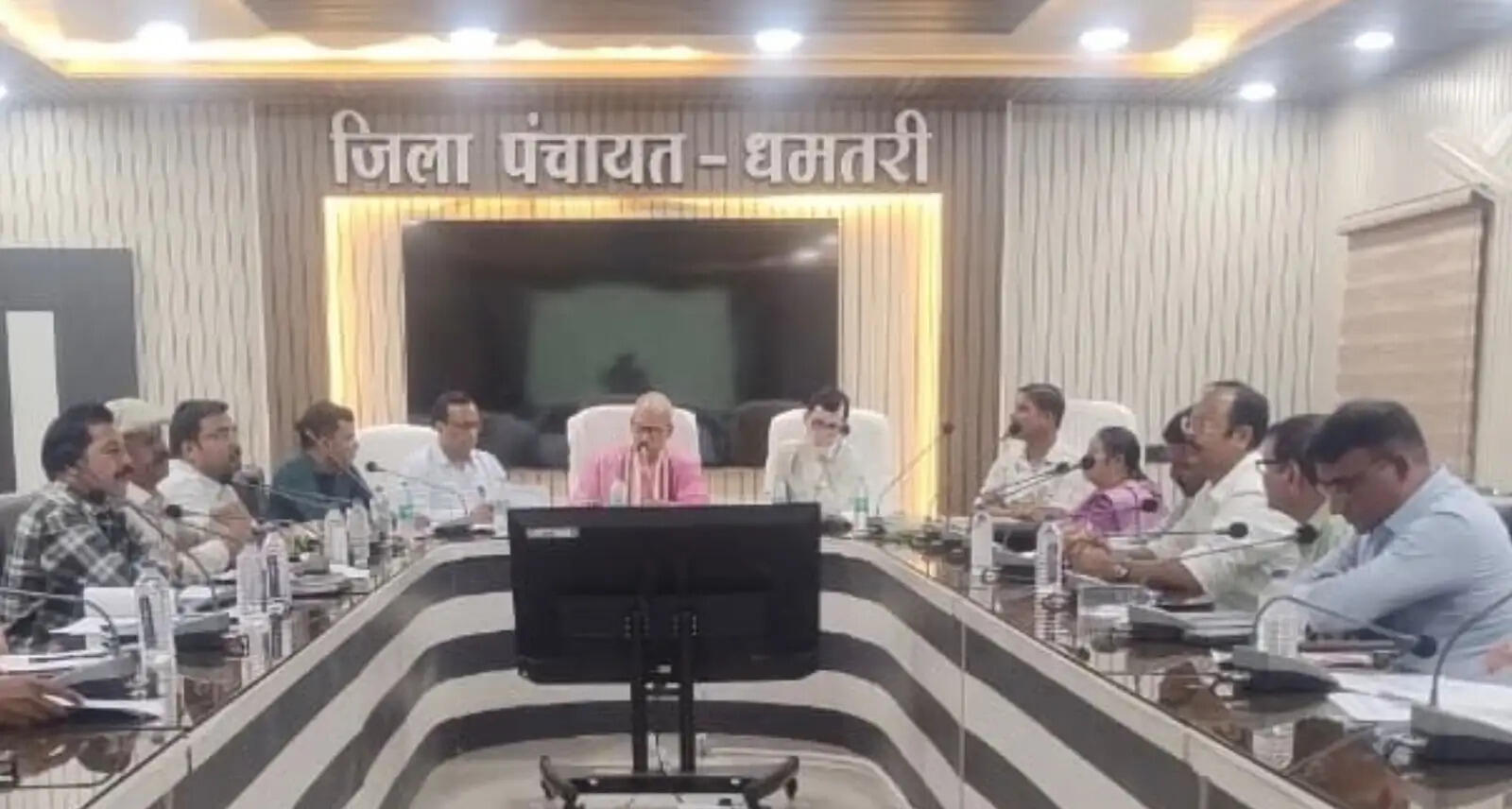 किसानों की आय बढ़ाने कृषि एवं संबद्ध विभागों की योजनाओं की हुई समीक्षा
