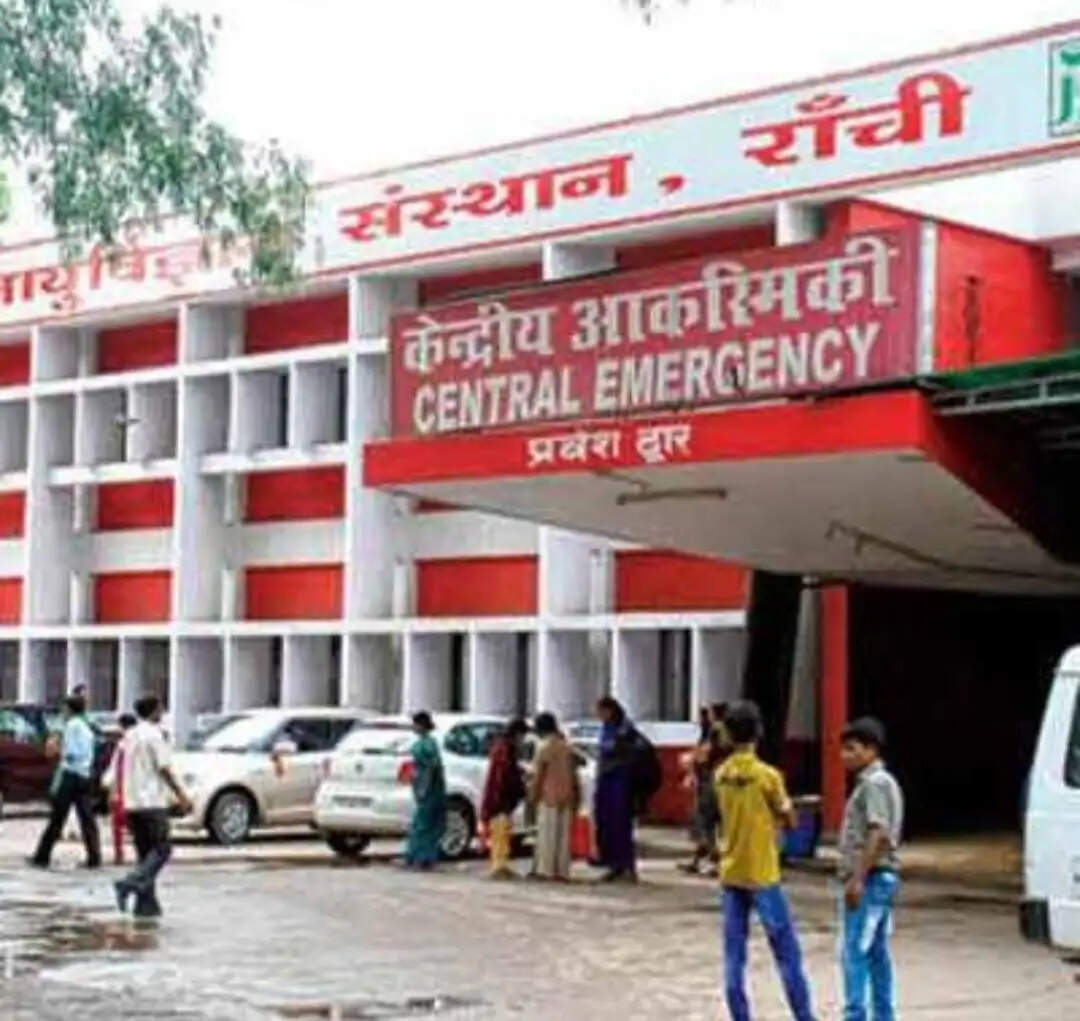 रिम्स के निदेशक पद से डॉ. राजकुमार का इस्तीफा, डॉ डीके सिन्हा को मिला प्रभार