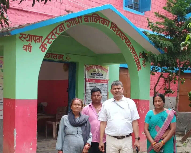 केजीबीवी में सुविधाओं का अभाव, निरीक्षण में खुलीं व्यवस्थाओं की पोल; डीईओ ने दिए सुधार के सख्त निर्देश