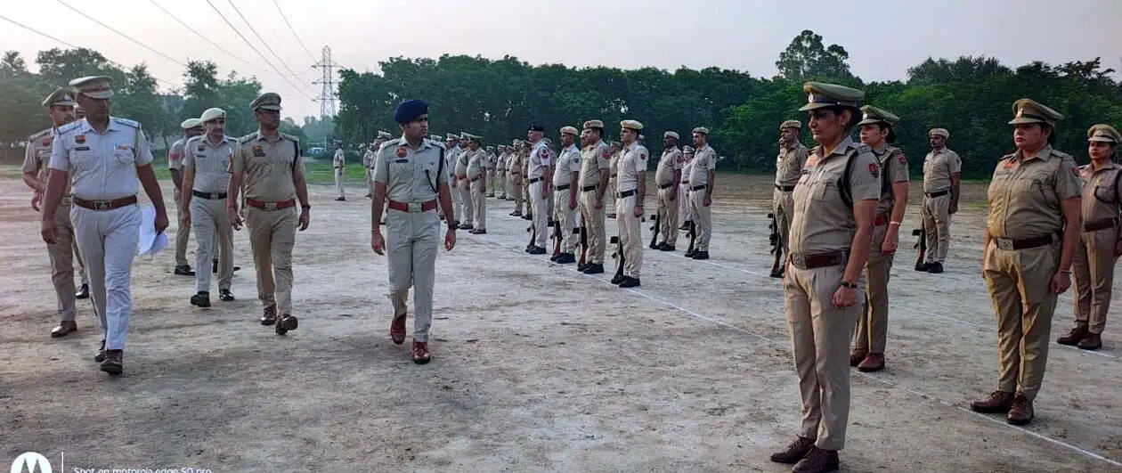 हिसार : कांवड़ यात्रा की सुरक्षा में न रहे कोई चूक, एसपी ने पुलिस जवानों को दिए निर्देश