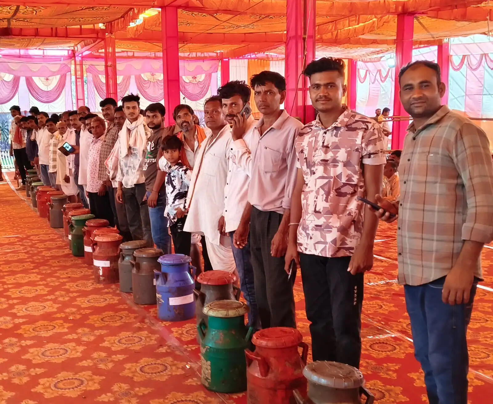 सिंगोली चारभुजा में अफीम खरीद शुरू, पहले दिन 192 किसानों से उपज खरीदी