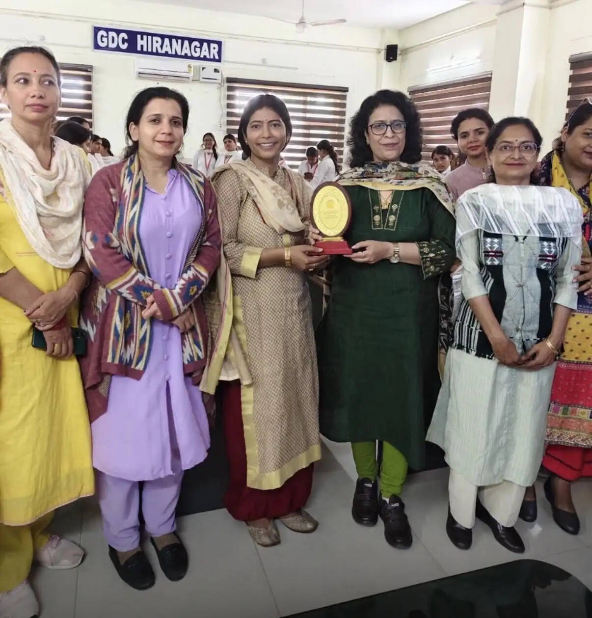 हीरानगर कॉलेज में ‘क्रोशे स्टिच टू सोल्ड’ कार्यशाला, छात्रों को स्वरोजगार के लिए किया प्रेरित