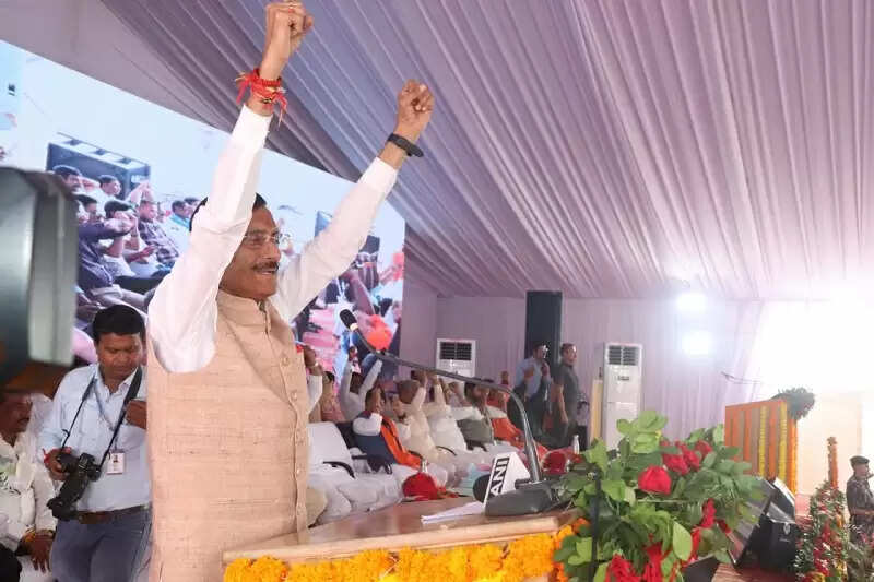 हरियाली और पर्यावरण में भी इंदौर बनेगा देश का अग्रणी शहरः केन्द्रीय मंत्री संजय सेठ