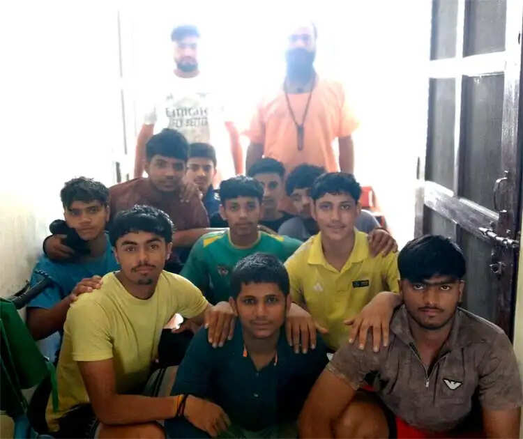 शिवालय नहीं, स्कूल में गुरु का करेंगे अभिषेक, सोनीपत के स्कूली कांवड़ियों ने जीवंत की प्राचीन गुरु-परंपरा