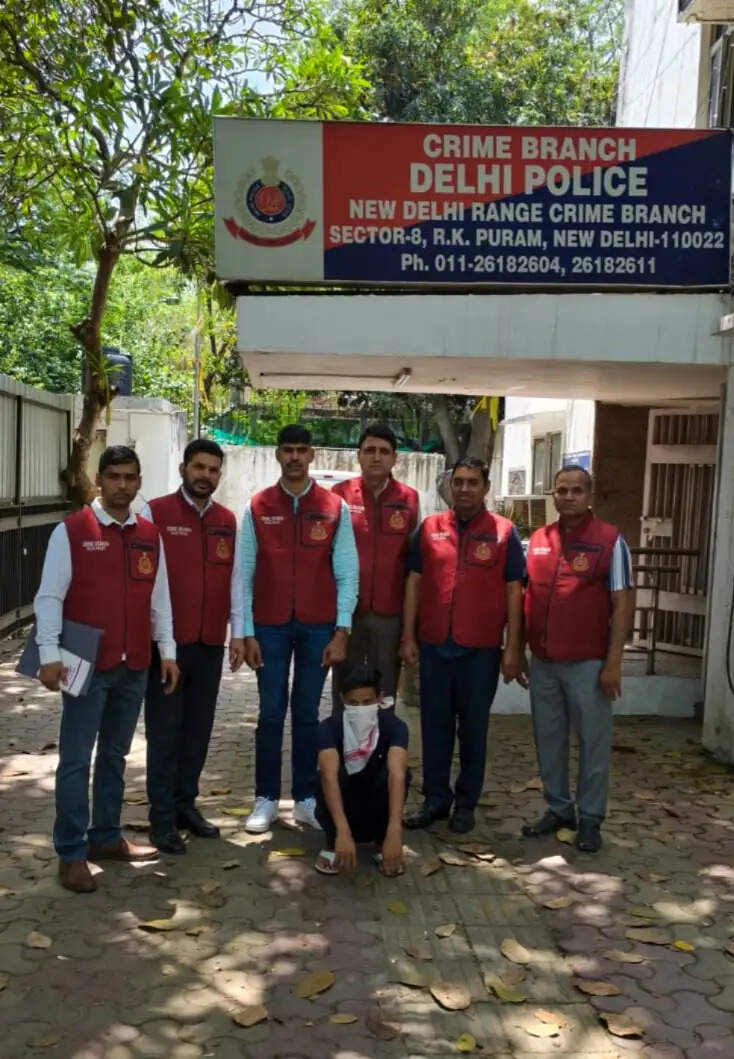 एटीएम काटकर 19.32 लाख उड़ाने वाले गिरोह का सदस्य गिरफ्तार, 22,500 रुपये और कार बरामद