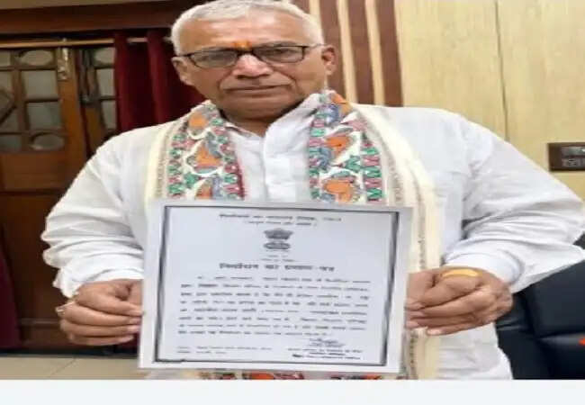भाजपा नेता अरविंद शर्मा निर्विरोध बने एमएलसी, मुख्यमंत्री सम्राट चौधरी ने दी बधाई