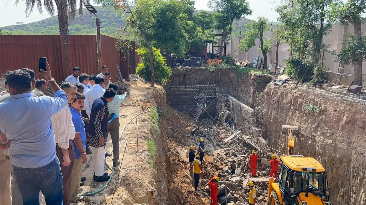 राजस्थान में निर्माणाधीन रिसॉर्ट की दीवार ढही, दो महिलाओं समेत तीन मजदूरों की मौत