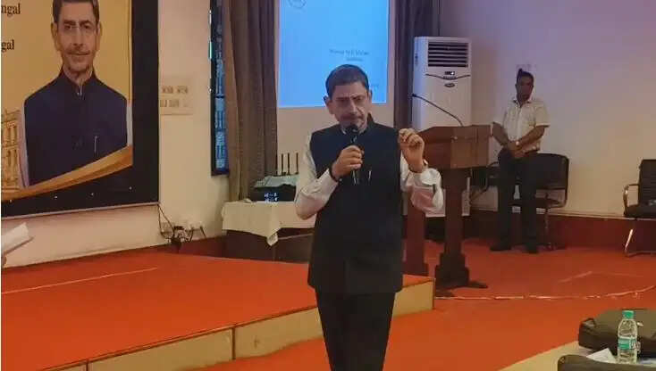 राज्यपाल आरएन रवि की अध्यक्षता में 20 विश्वविद्यालयों के कुलपतियों की बैठक, उच्च शिक्षा व्यवस्था की समीक्षा