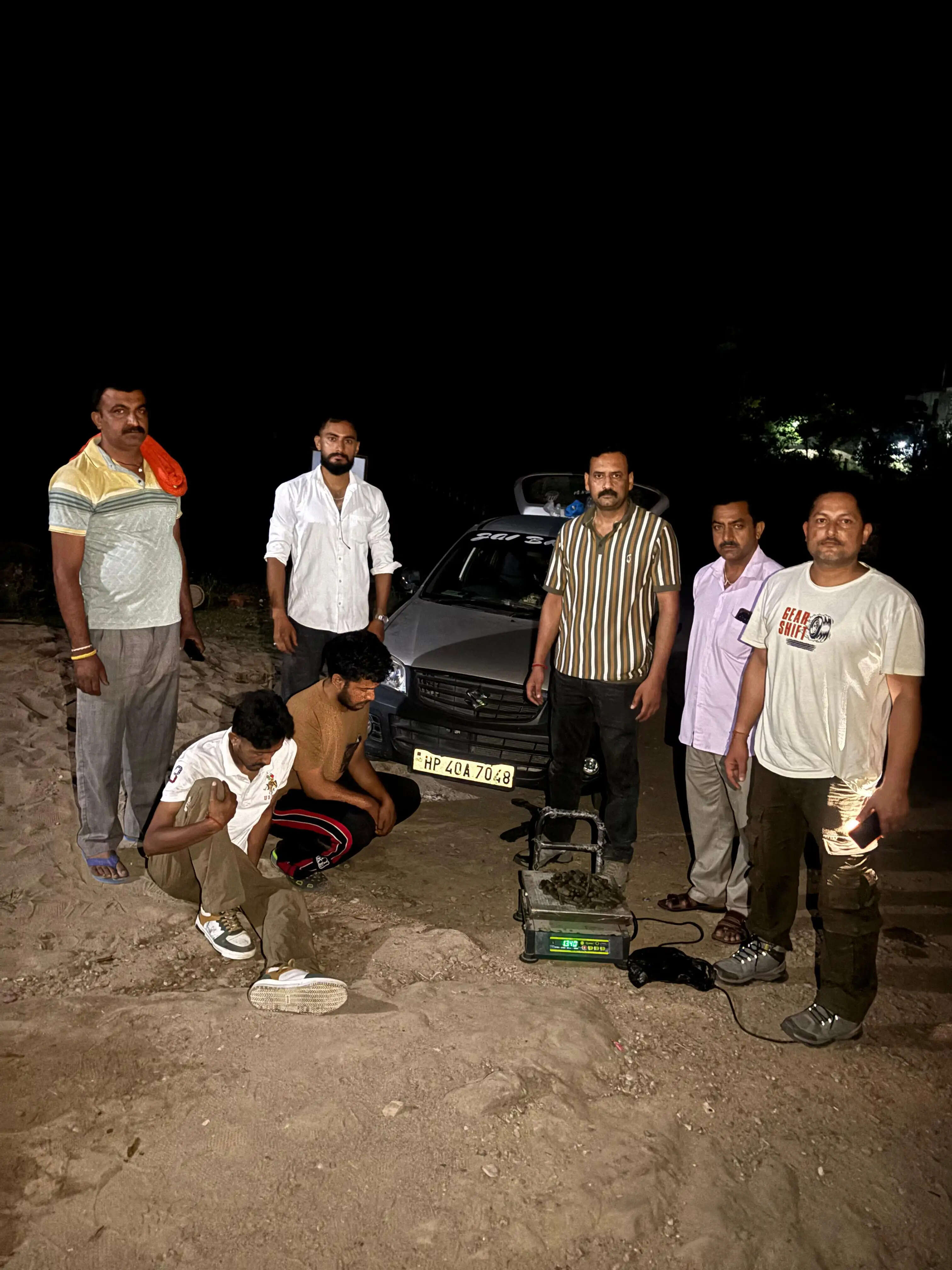 नूरपुर में कार सवार दो युवकों से 1.345 किलोग्राम चरस बरामद, गिरफ्तार