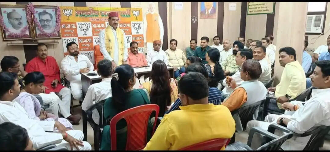 भाजपा के स्थापना दिवस हर घर पर फहराया जाएगा झंडा : अनिल दीक्षित