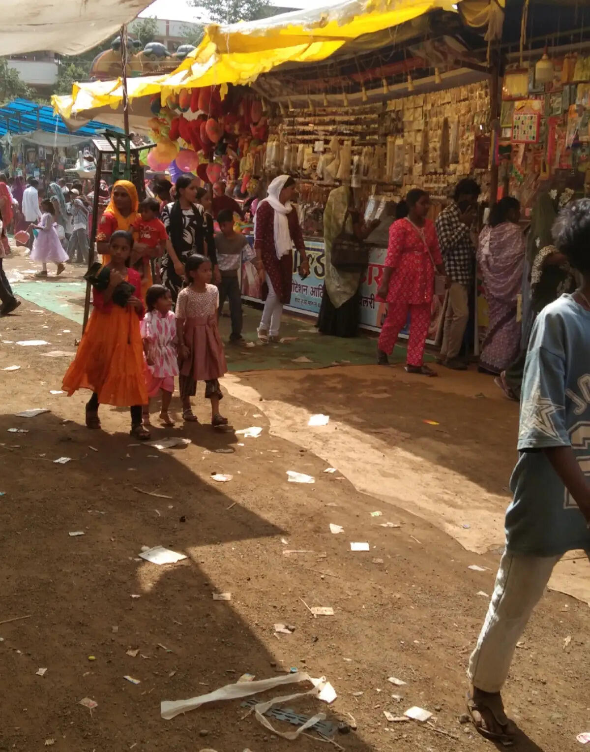 झाबुआ: अव्यवस्थाओं की भेंट चढ़ा रावण का मेला, अप्रत्याशित रावण दहन से आक्रोशित लोगों ने जलाया सीएमओ का पुतला