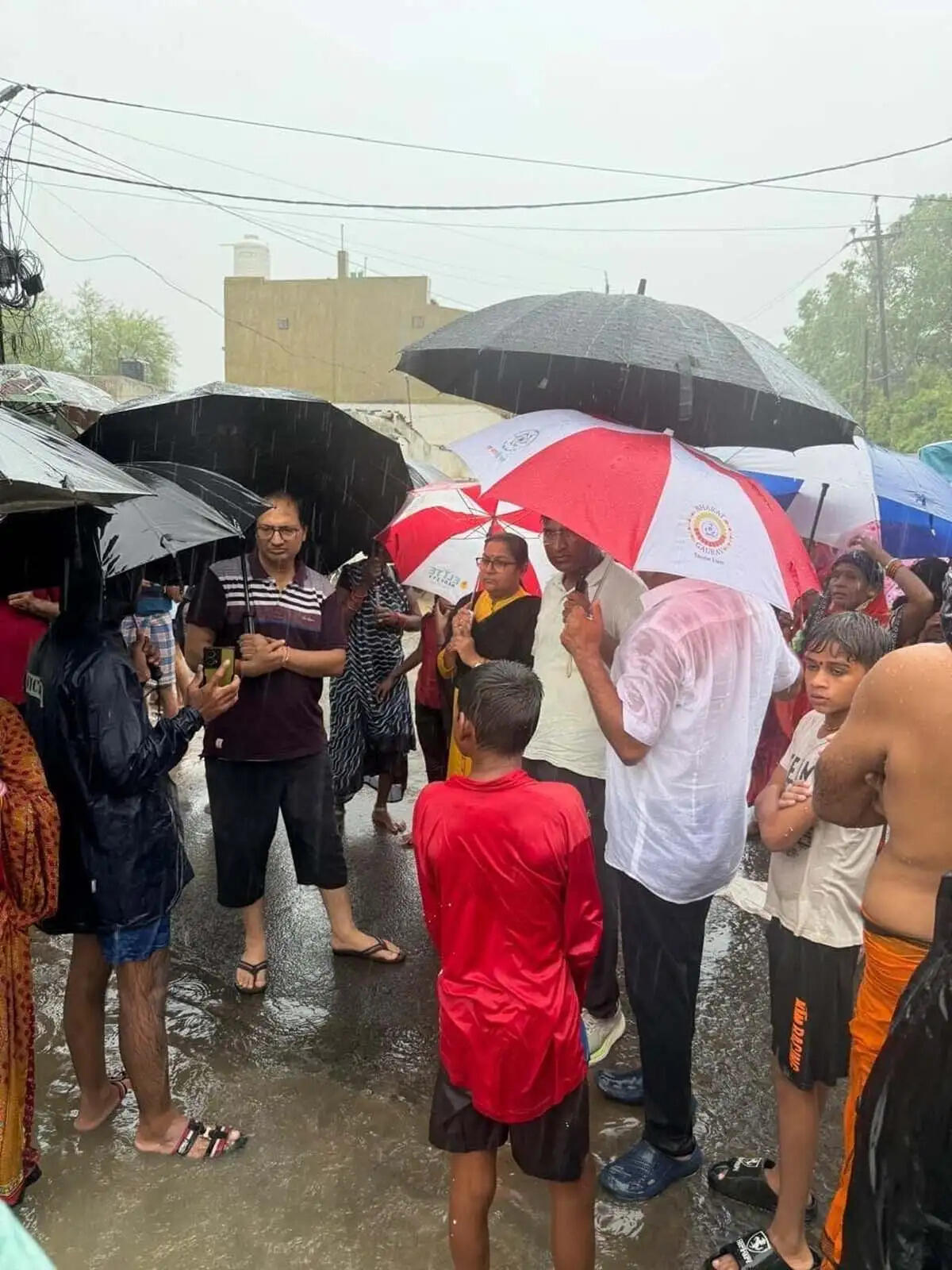 भारी बारिश के मद्देनजर जिला प्रशासन अलर्ट, कलेक्टर ने दिए राहत एवं बचाव के निर्देश
