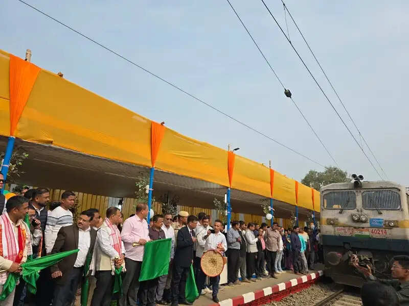 असम के कई स्टेशनों पर 19 ट्रेनों का अतिरिक्त ठहराव