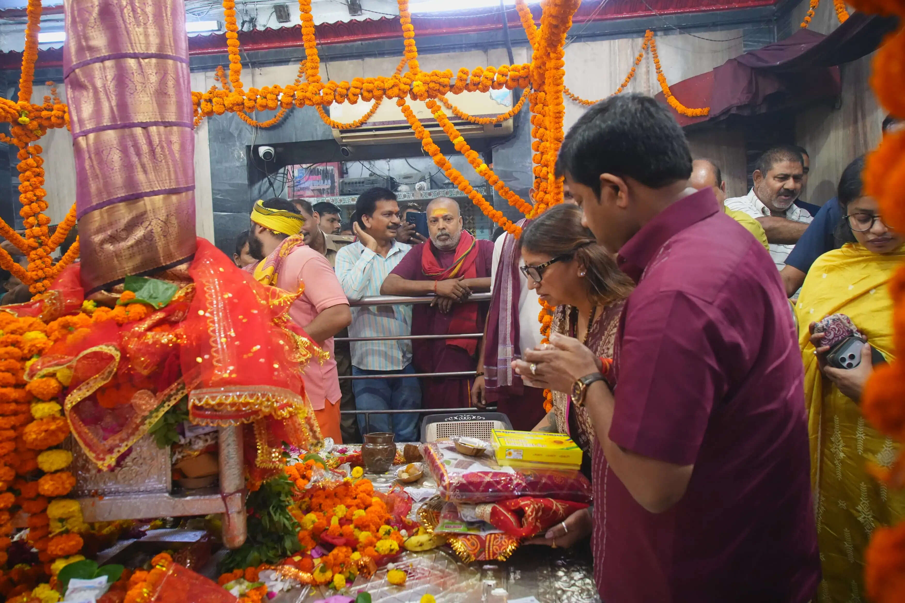 मां दुर्गा की आराधना कर मंत्री नन्दी ने की लोक कल्याण की कामना