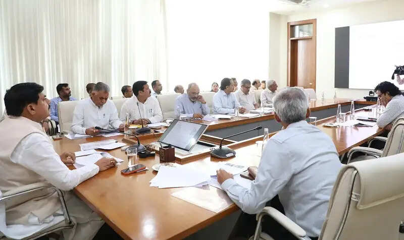 मध्य प्रदेश में रोजगारोन्मुखी नवीन कोर्स करें डिजाइन : मुख्यमंत्री डॉ. यादव