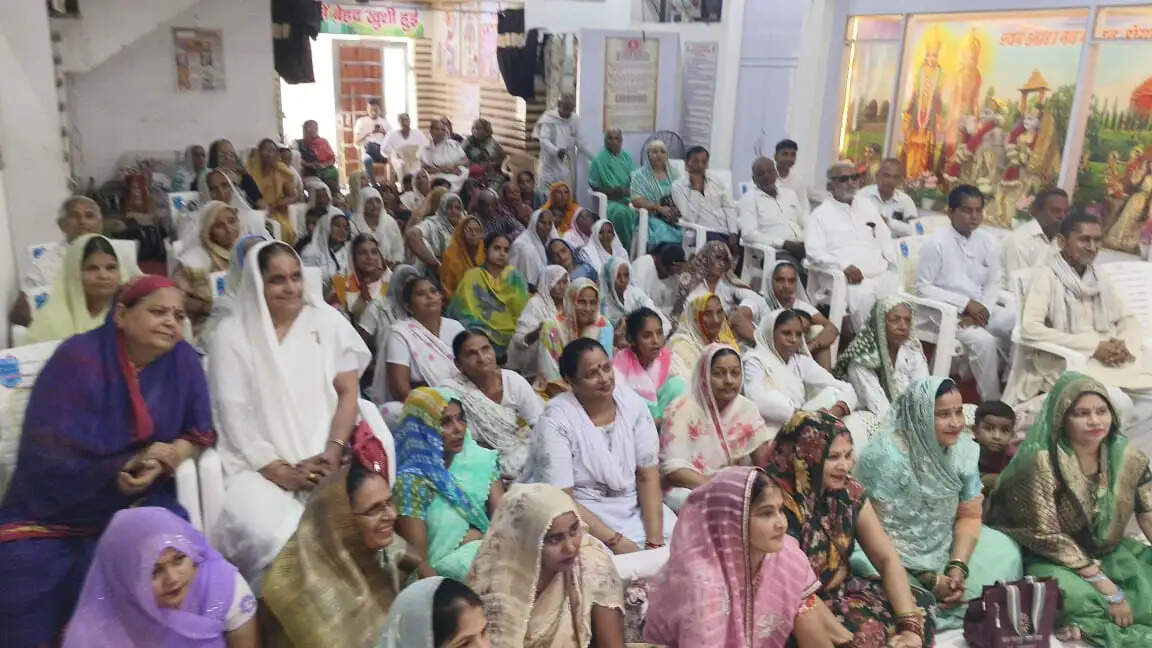 प्रजापिता ब्रह्माकुमारी ईश्वरीय विश्वविद्यालय सेवा केंद्र में मनाया गया गुरु पूर्णिमा उत्सव