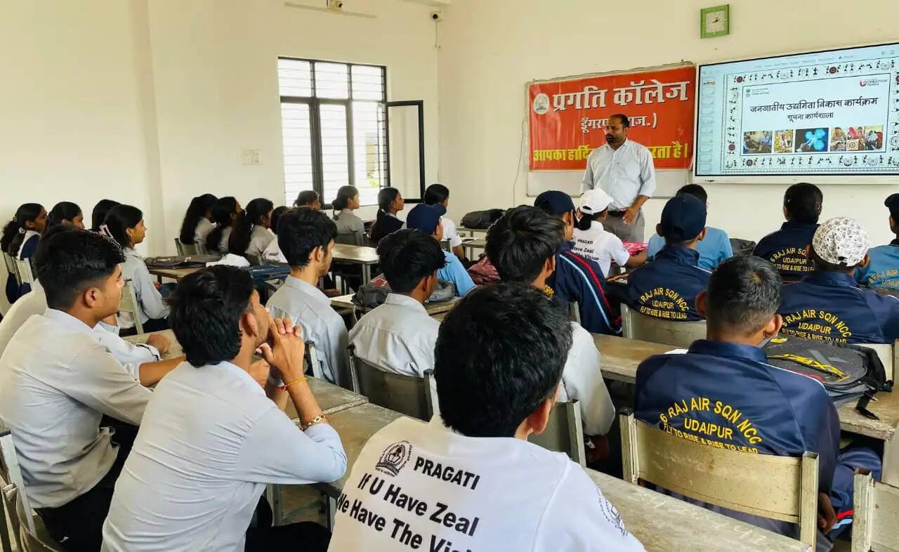 जनजातीय युवाओं को उद्यमिता के गुर सिखाए, स्वरोजगार के अवसरों की दी जानकारी