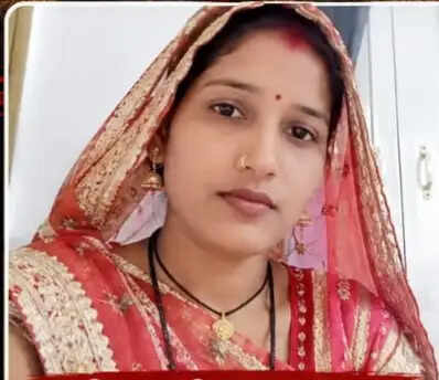 सर्पदंश के बाद बिगड़ी हालत, मंडलीय अस्पताल पहुंचने से पहले महिला की मौत