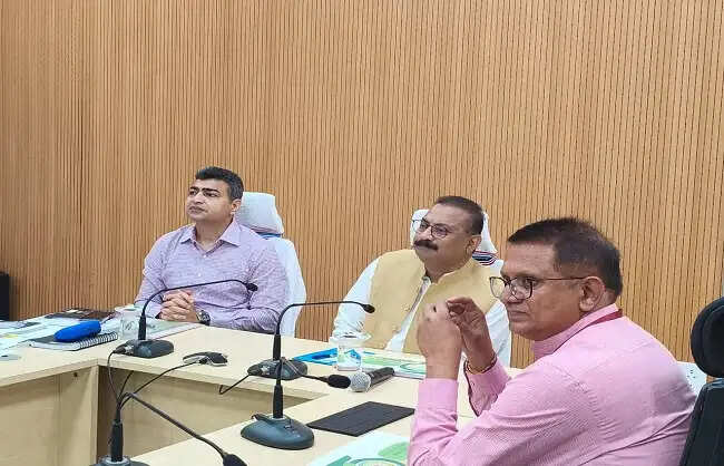 राशन कार्ड निर्माण एवं खाद्यान्न वितरण में पारदर्शिता और समयबद्धता सुनिश्चित करें :अशोक चौधरी