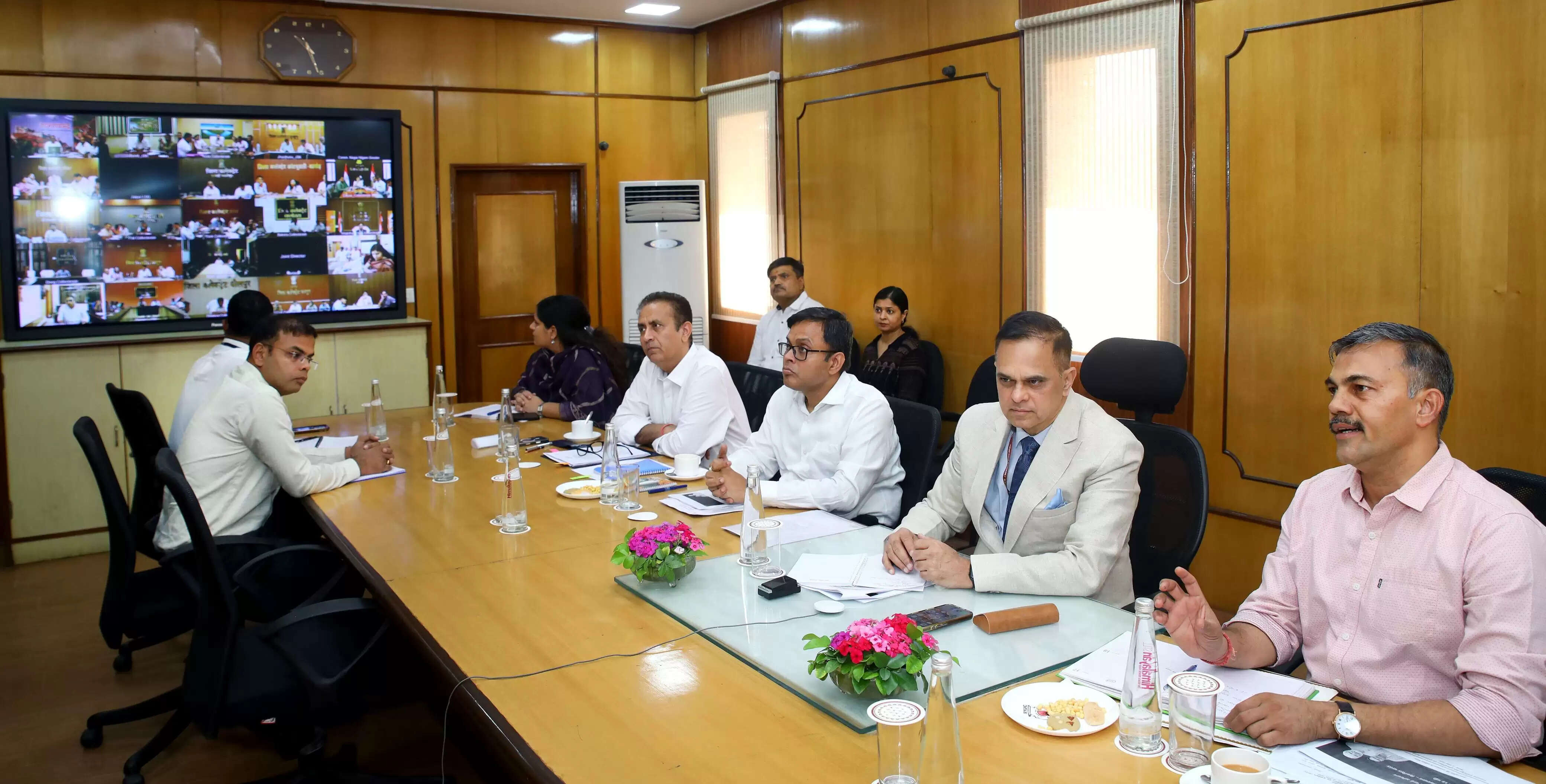 मुख्यमंत्री विकसित ग्राम-शहरी वार्ड अभियान की मुख्य सचिव ने की समीक्षा,&nbsp;15 मई तक मास्टर प्लान तैयार करें